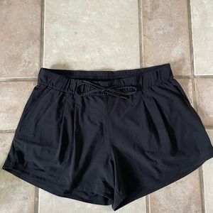 Lululemon Stroll at Sundown Short 3” Black Sz 8